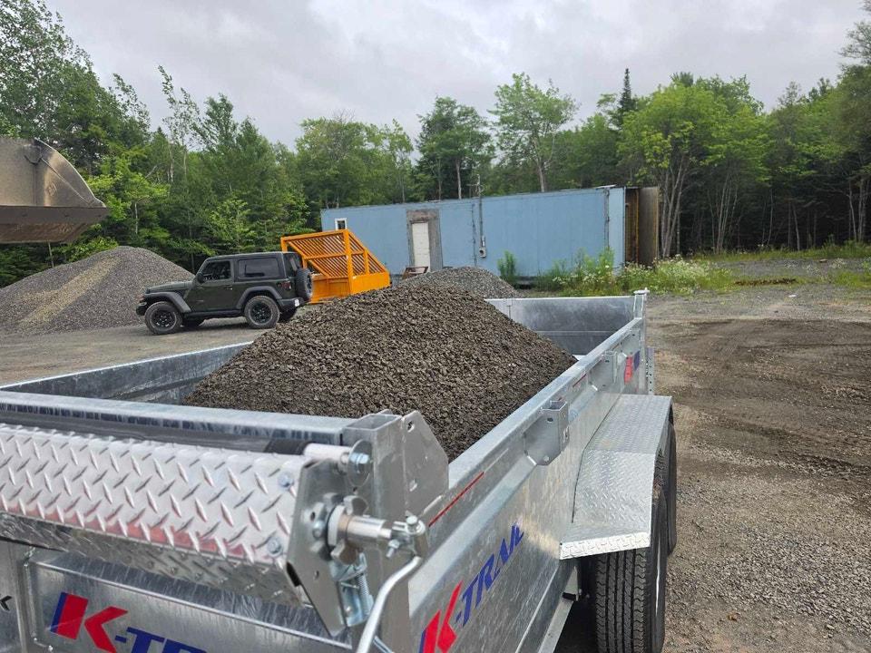 Gravel, photo 1