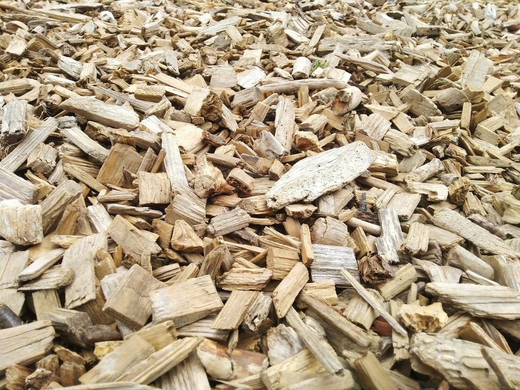 Natural Wood Chips - photo 1